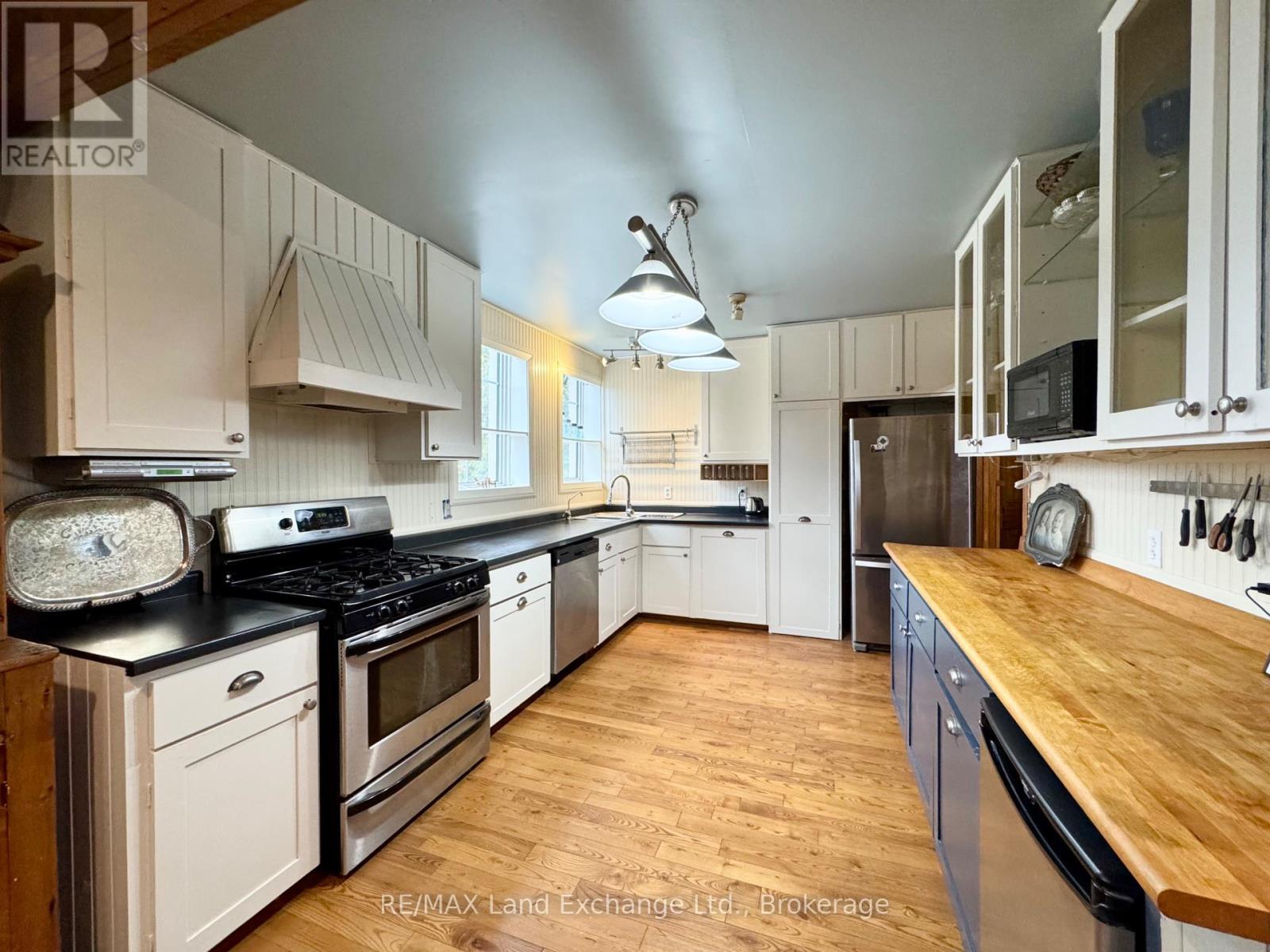 4253 Bruce Road 3 Road, Saugeen Shores, Ontario  N0G 2N0 - Photo 2 - X12037248