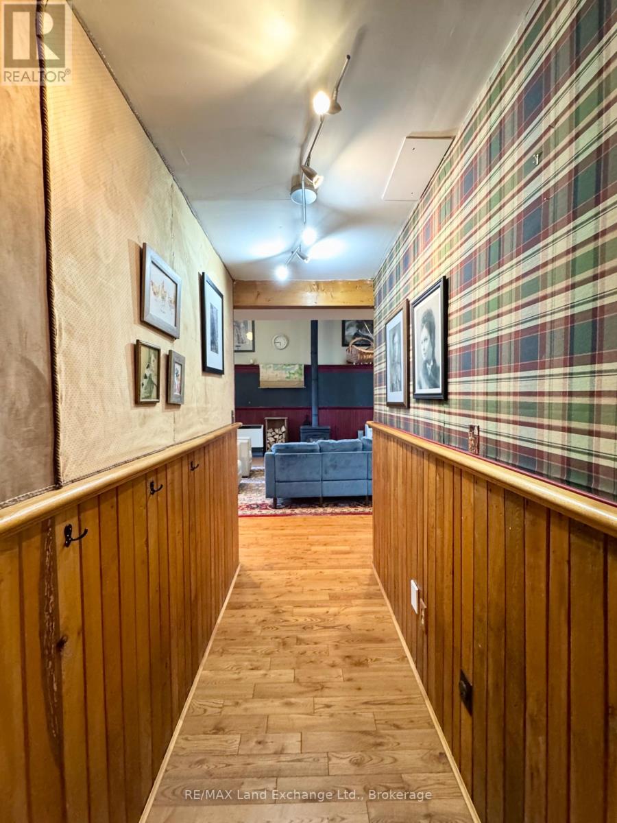 4253 Bruce Road 3 Road, Saugeen Shores, Ontario  N0G 2N0 - Photo 7 - X12037248