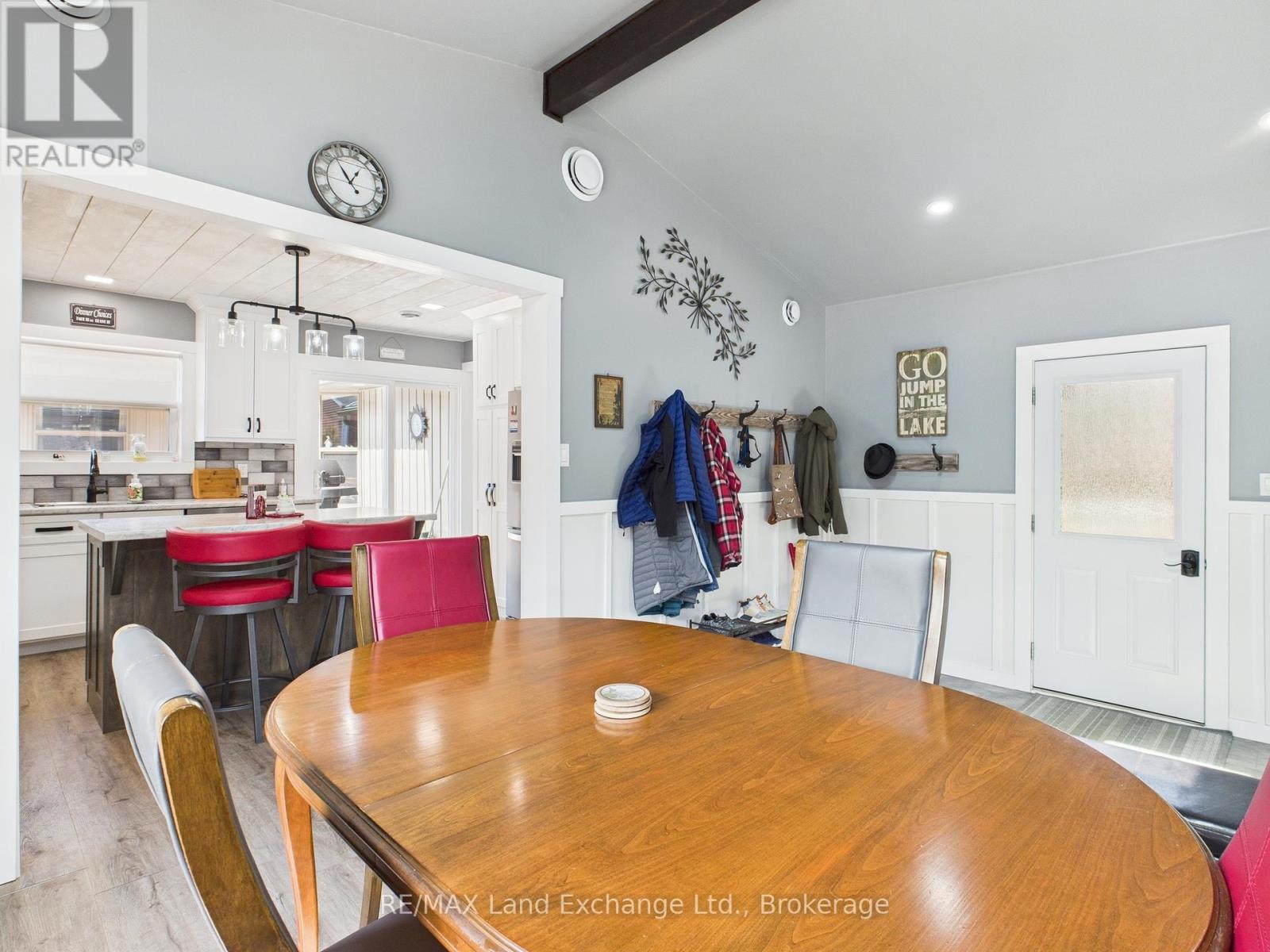 203 London Road E, Huron-Kinloss, Ontario  N0G 2R0 - Photo 5 - X12037275