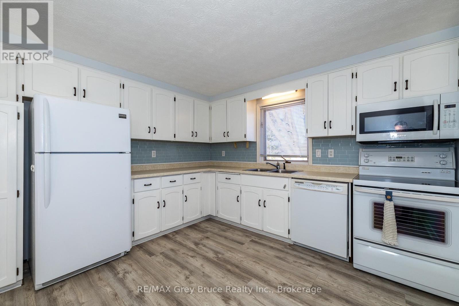 260 8th A Avenue E, Owen Sound, Ontario  N4K 6L2 - Photo 15 - X12037302