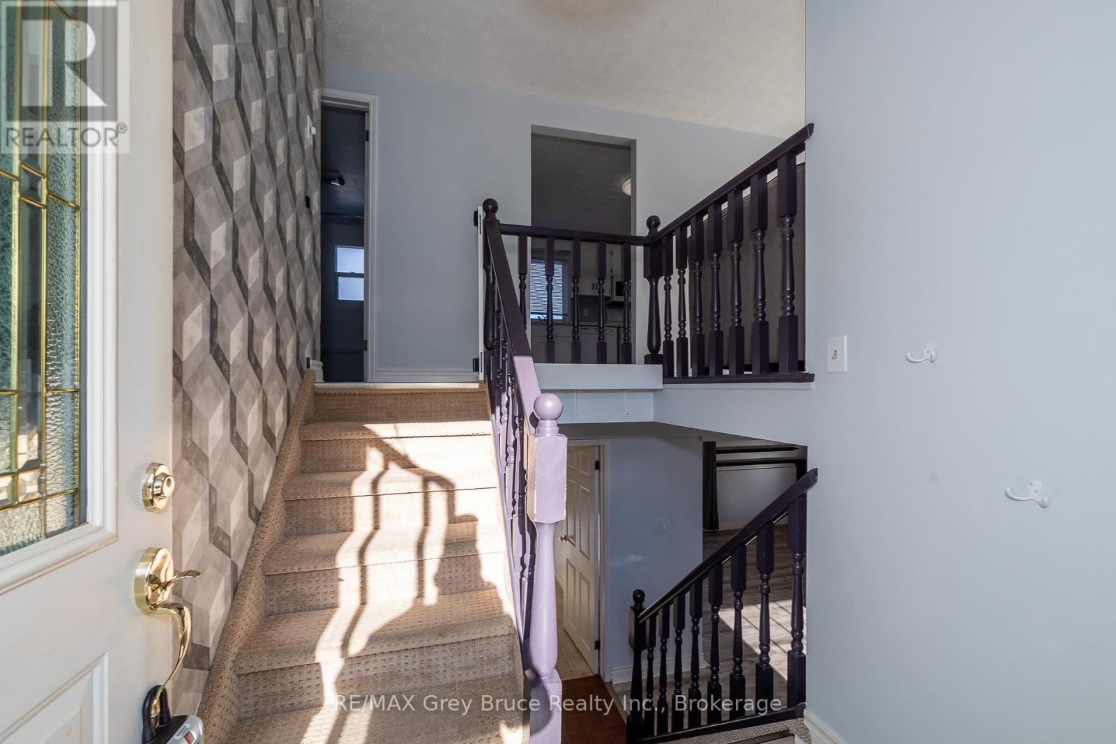 260 8th A Avenue E, Owen Sound, Ontario  N4K 6L2 - Photo 3 - X12037302