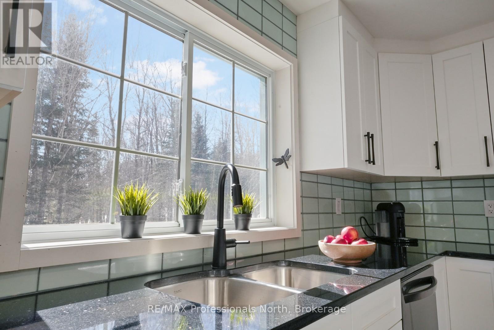 1043 Broadleaf Road, Highlands East, Ontario  K0L 3C0 - Photo 9 - X12031173