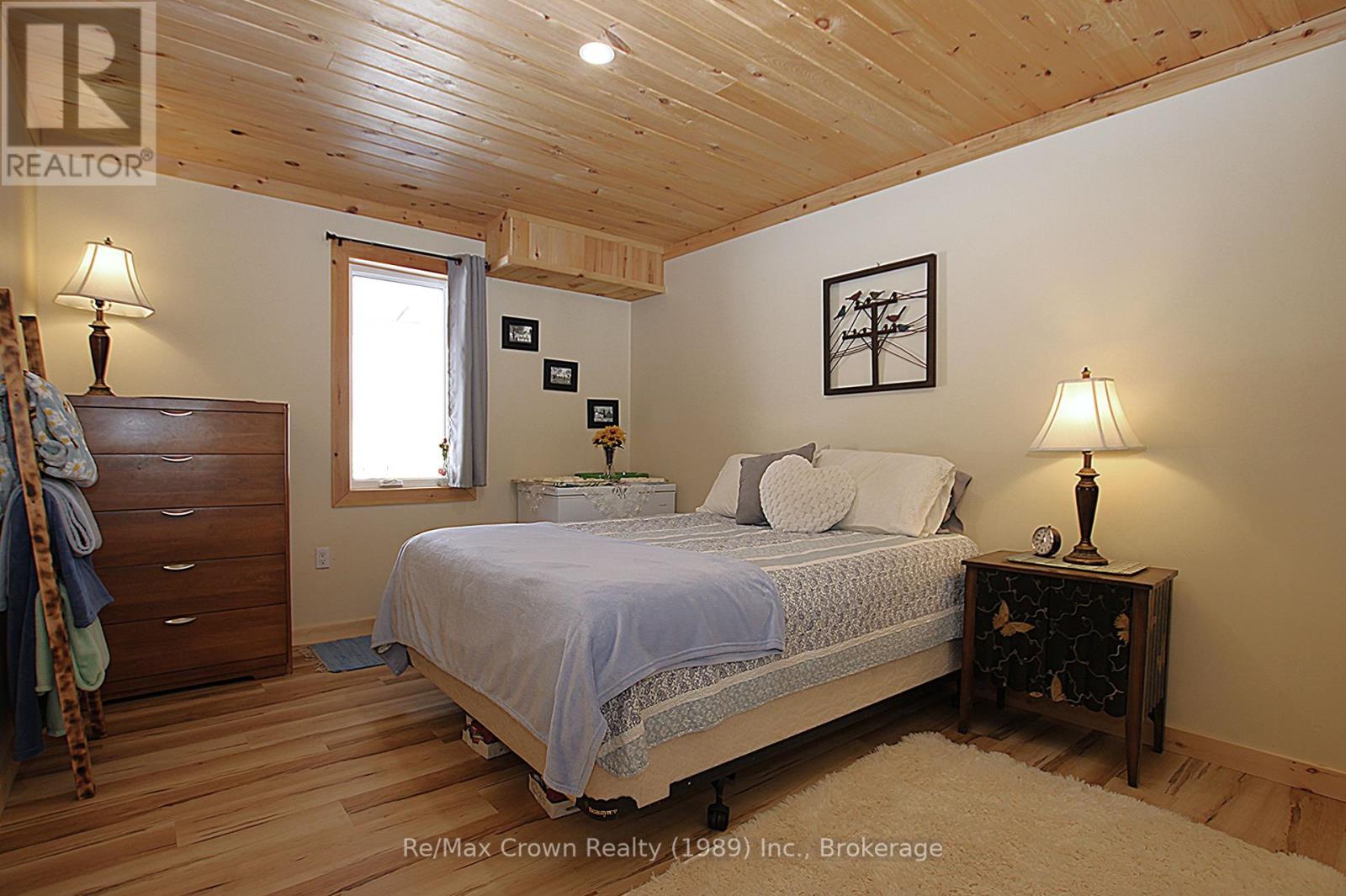 303 Clear Lake Road, Parry Sound Remote Area, Ontario  P0H 1A0 - Photo 20 - X12036671