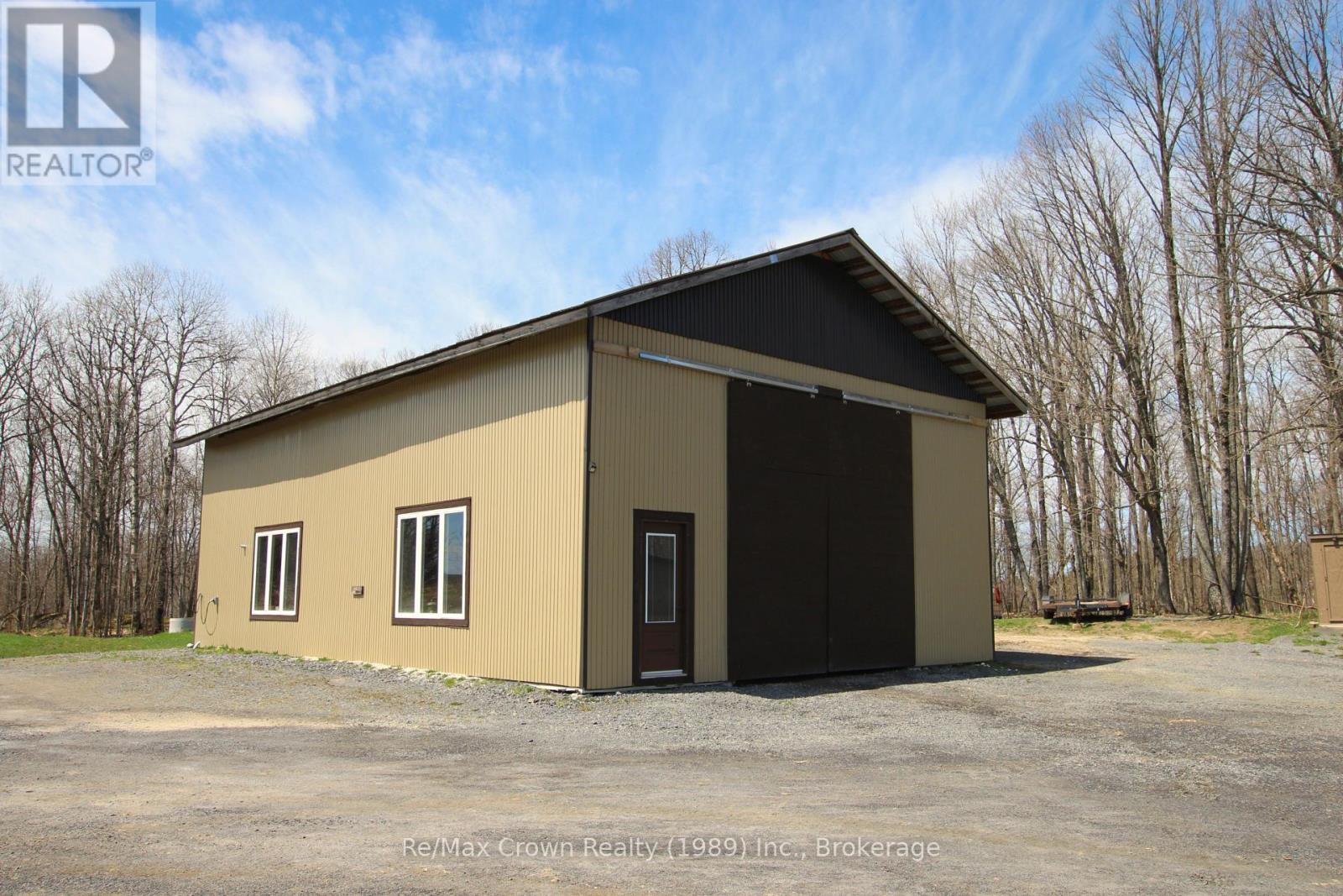 303 Clear Lake Road, Parry Sound Remote Area, Ontario  P0H 1A0 - Photo 23 - X12036671