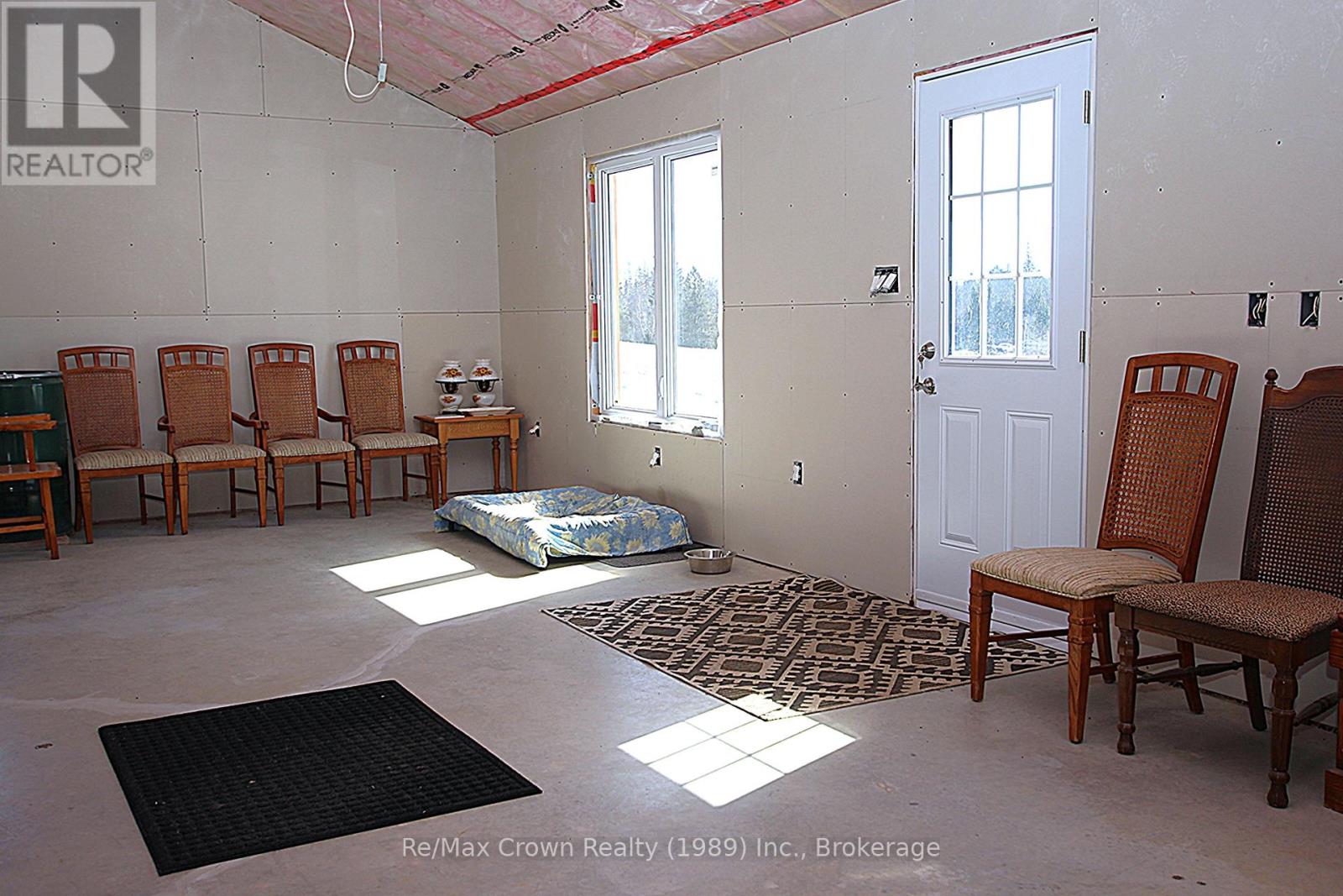 303 Clear Lake Road, Parry Sound Remote Area, Ontario  P0H 1A0 - Photo 31 - X12036671