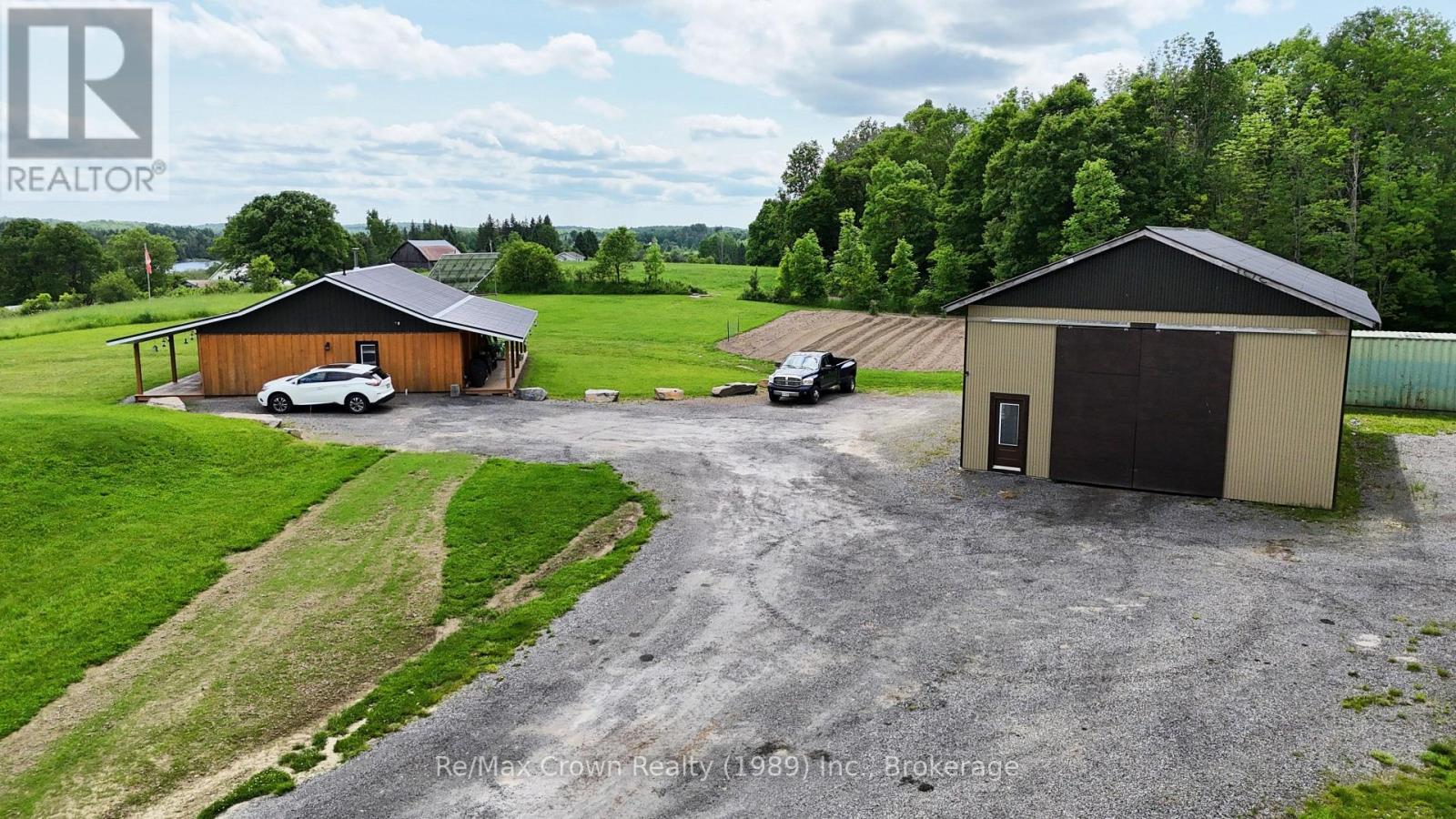 303 Clear Lake Road, Parry Sound Remote Area, Ontario  P0H 1A0 - Photo 7 - X12036671