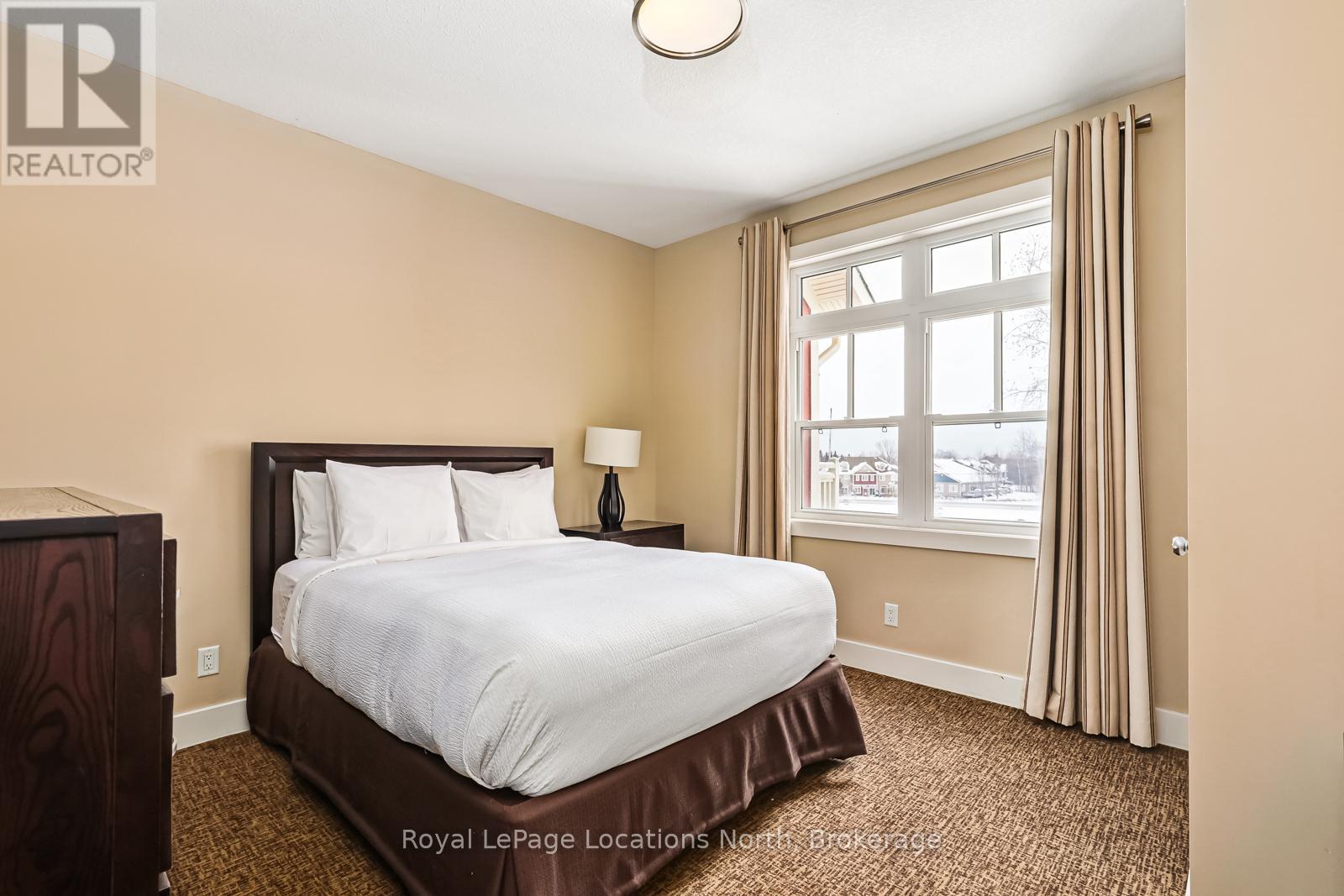 226 - 125 Fairway Court, Blue Mountains, Ontario  L9Y 0P8 - Photo 10 - X12037430