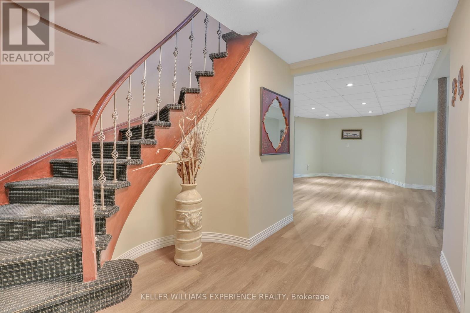 43 Waterhouse Way, Richmond Hill, Ontario  L4C 9H5 - Photo 25 - N12037444