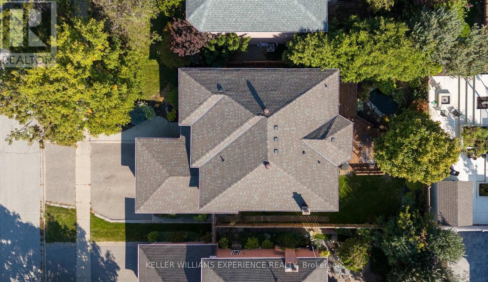 43 Waterhouse Way, Richmond Hill, Ontario  L4C 9H5 - Photo 6 - N12037444