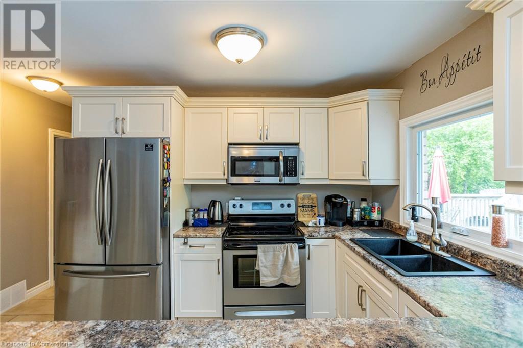 Photo 10 of 40 for 594 Gordon Avenue