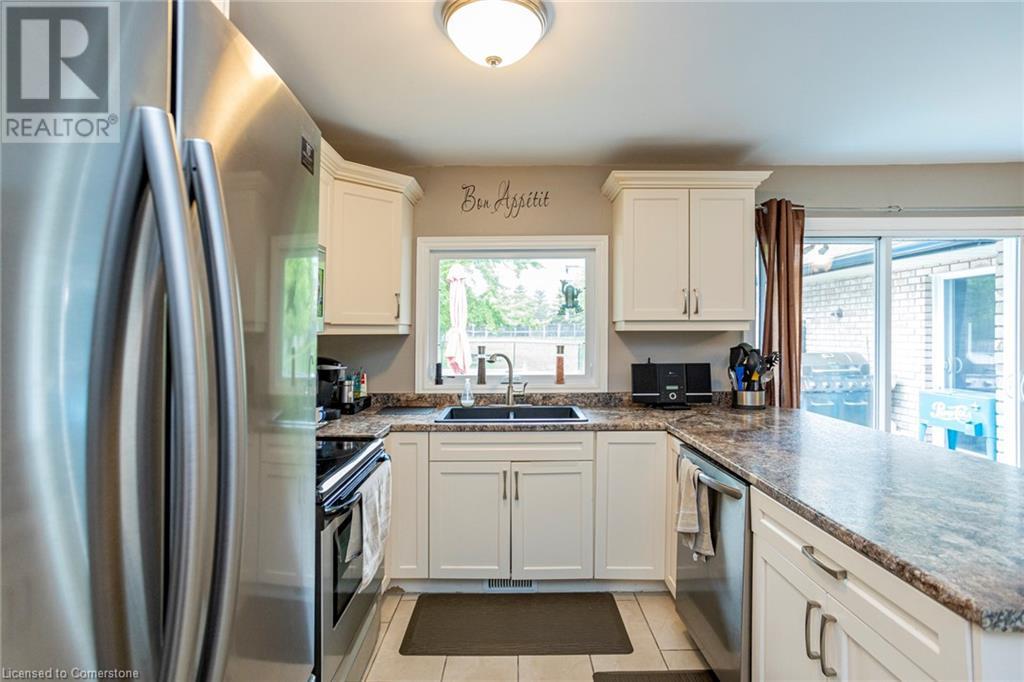 Photo 9 of 40 for 594 Gordon Avenue