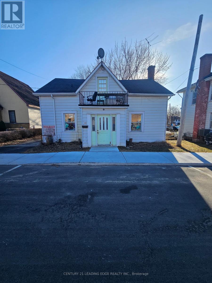 300 Argyle Street S, Renfrew, Ontario  K7V 1T9 - Photo 1 - X12037332
