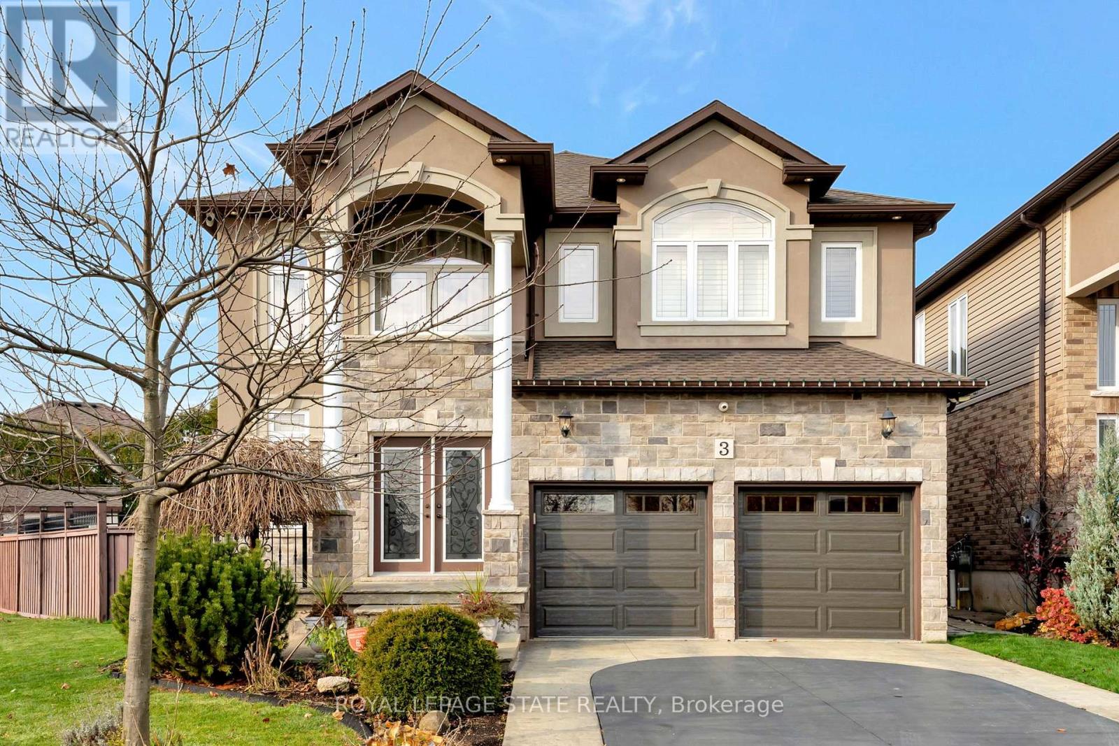 Property at 3 RIANNA COURT image 1