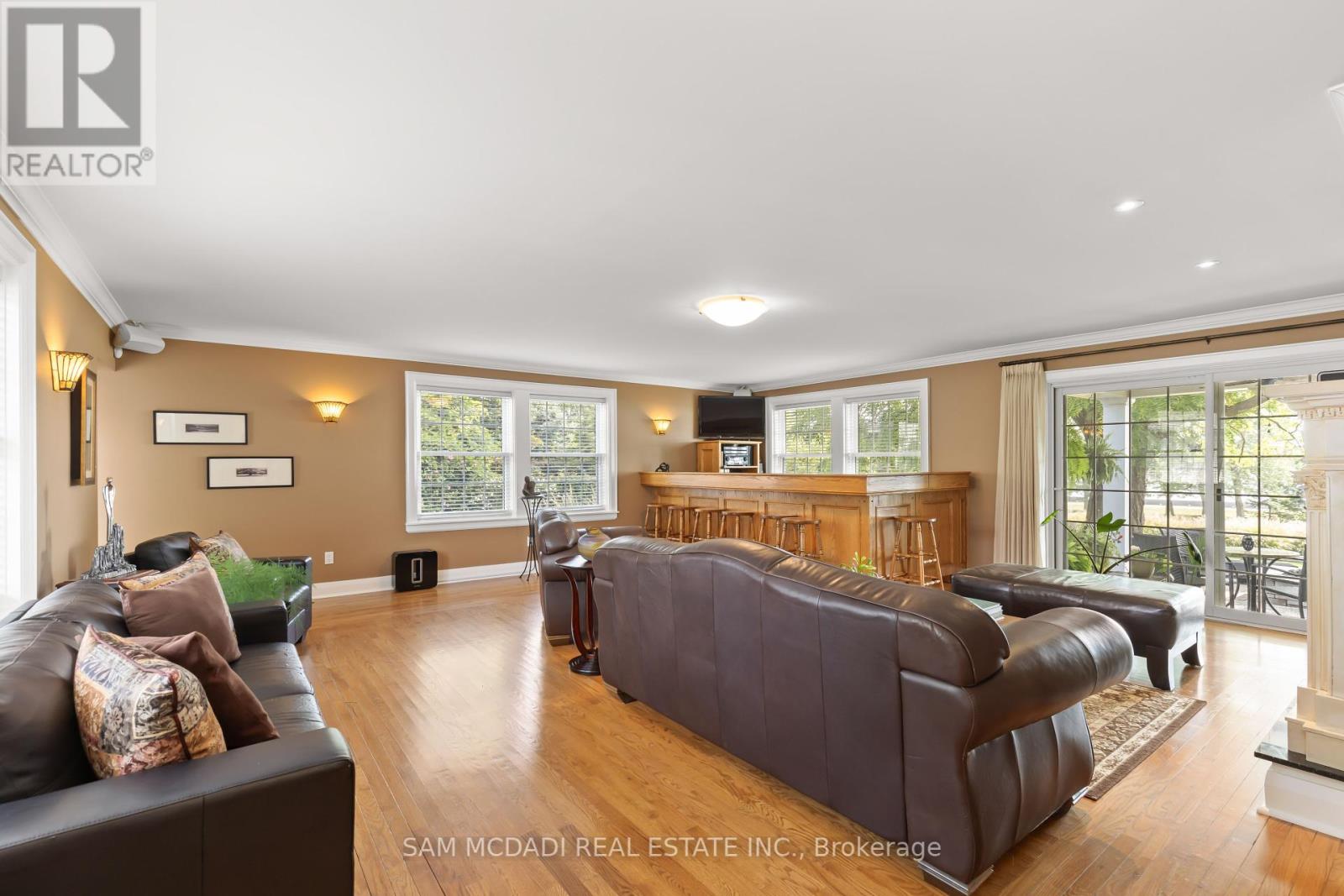 14 Lakeshore Road, Fort Erie, Ontario  L2A 1B1 - Photo 10 - X12037353