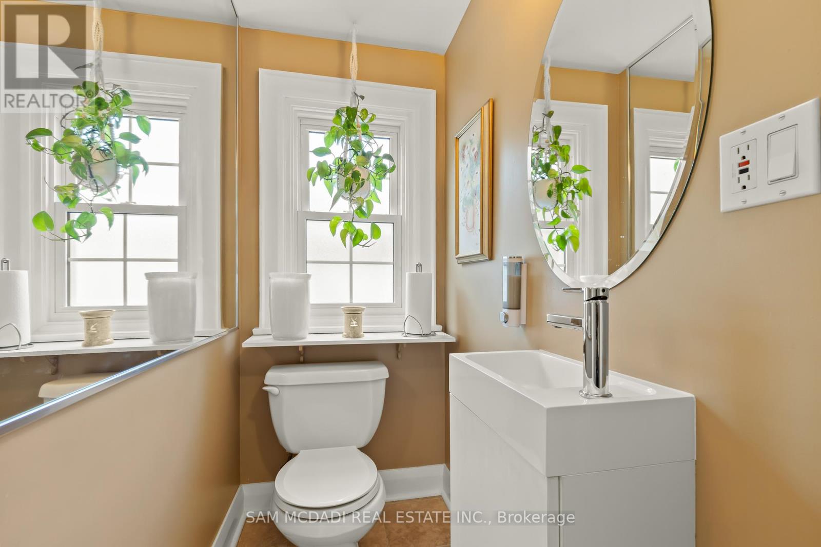 14 Lakeshore Road, Fort Erie, Ontario  L2A 1B1 - Photo 15 - X12037353