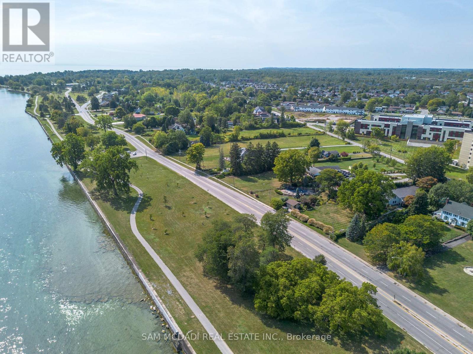 14 Lakeshore Road, Fort Erie, Ontario  L2A 1B1 - Photo 48 - X12037353