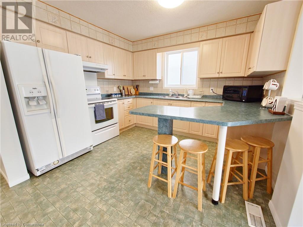 84 Foot Crescent, Cambridge, Ontario  N1R 8M6 - Photo 10 - 40709327