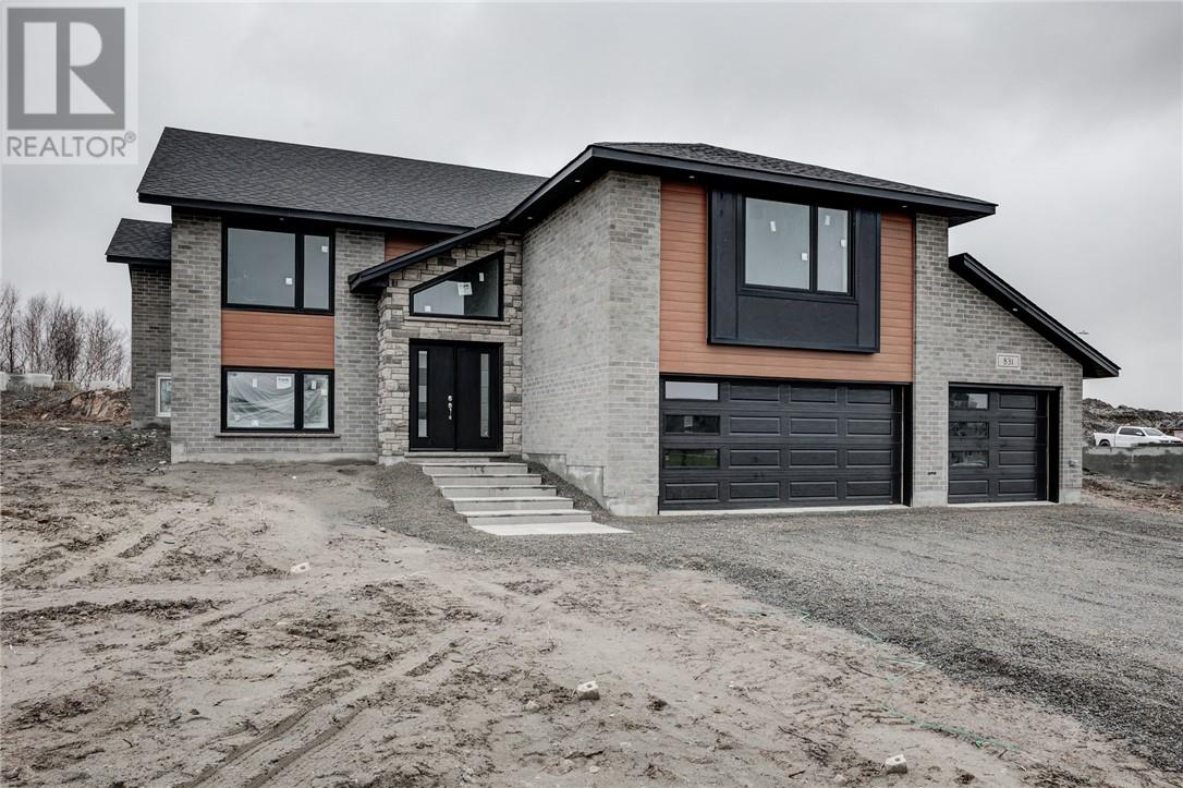 Property at 831 Moonrock image 2