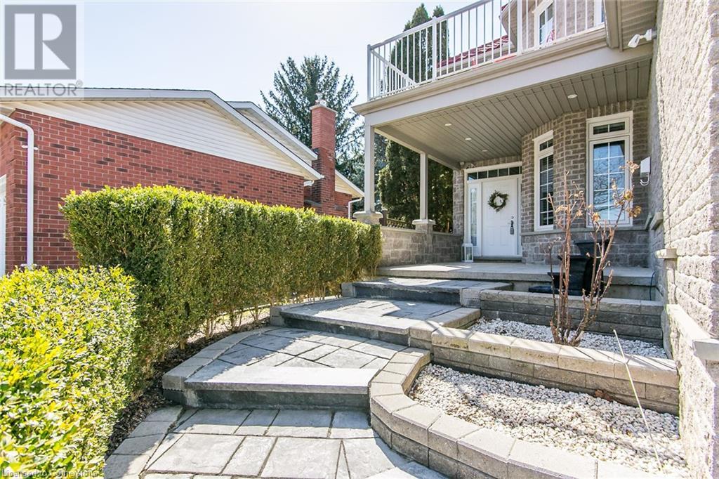Property at 100 HIGH ACRES Crescent image 3