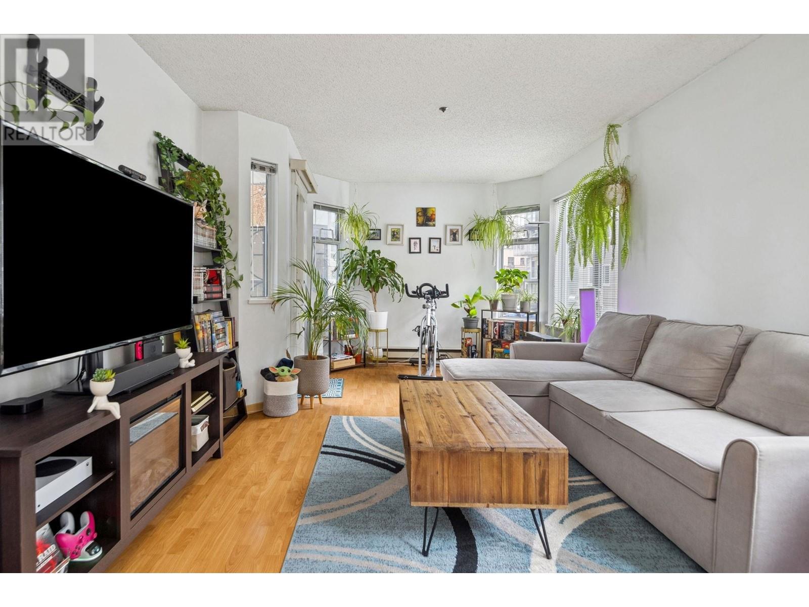 204 1147 Nelson Street, Vancouver, British Columbia  V6G 1J3 - Photo 4 - R2981015