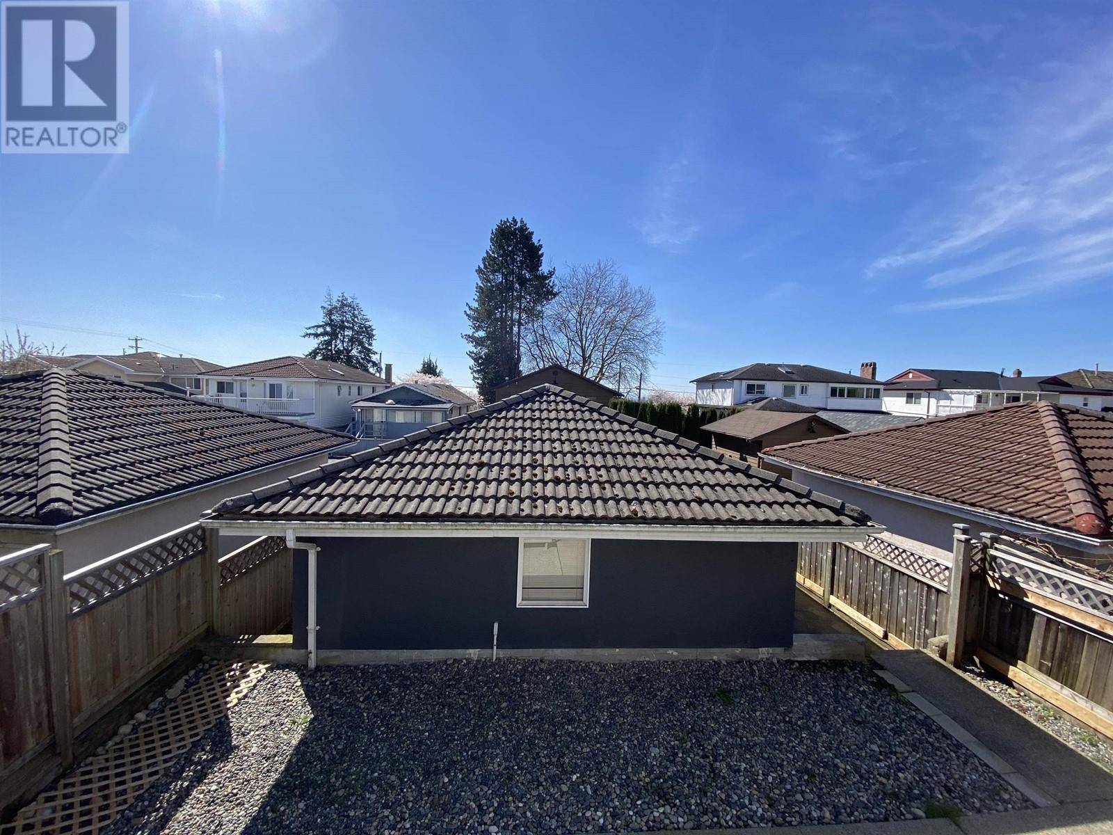 2 Bed Suite 5336 Neville Street, Burnaby, British Columbia  V5J 2H7 - Photo 15 - R2981006