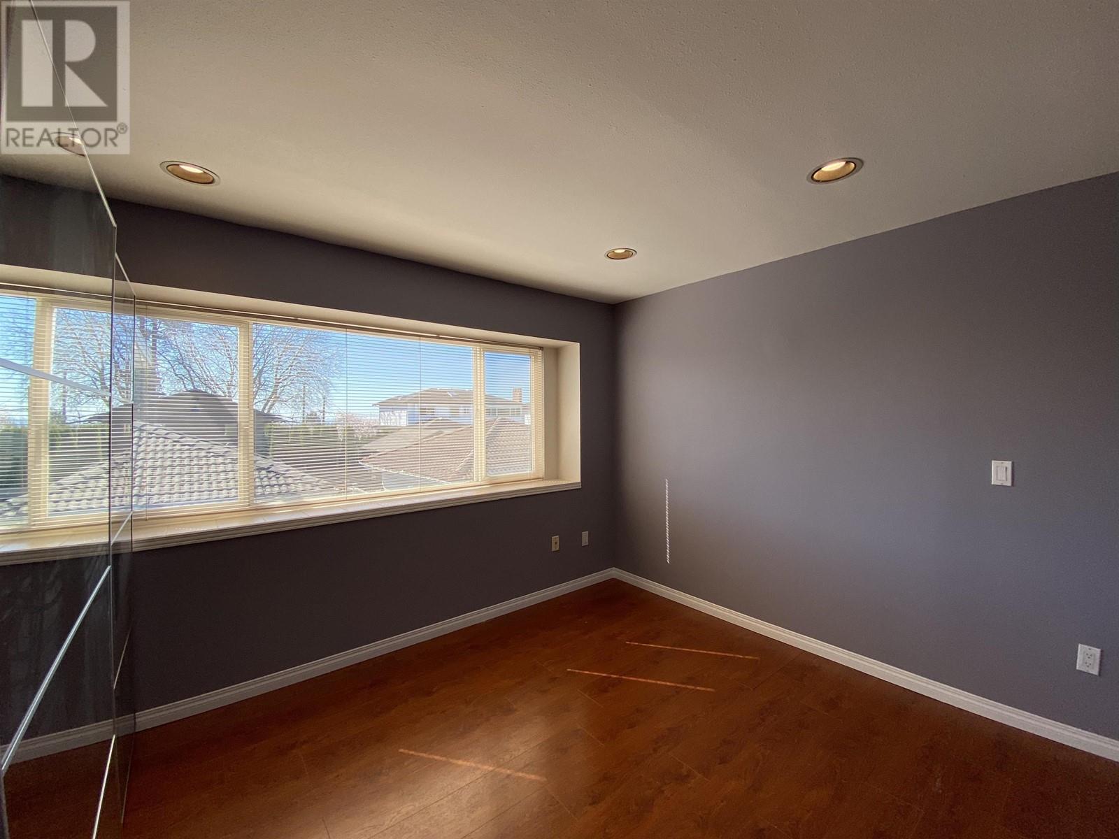 2 Bed Suite 5336 Neville Street, Burnaby, British Columbia  V5J 2H7 - Photo 9 - R2981006