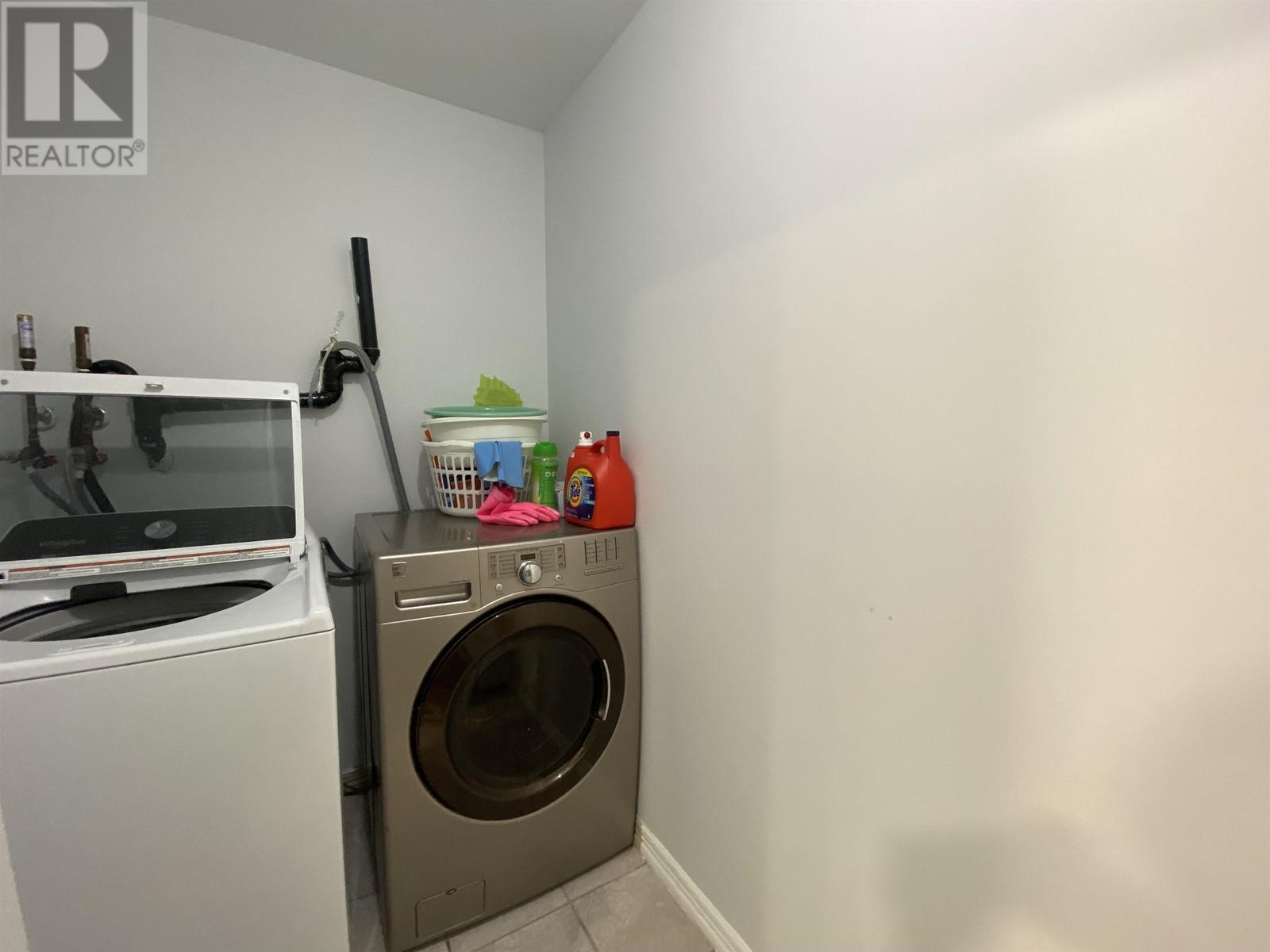 Basement Suite 4362 Victory Street, Burnaby, British Columbia  V6J 1R2 - Photo 19 - R2981009