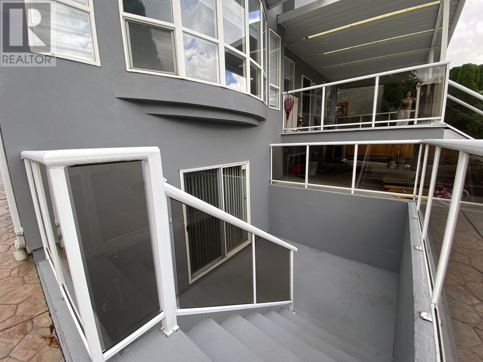 Basement Suite 4362 Victory Street, Burnaby, British Columbia  V6J 1R2 - Photo 22 - R2981009