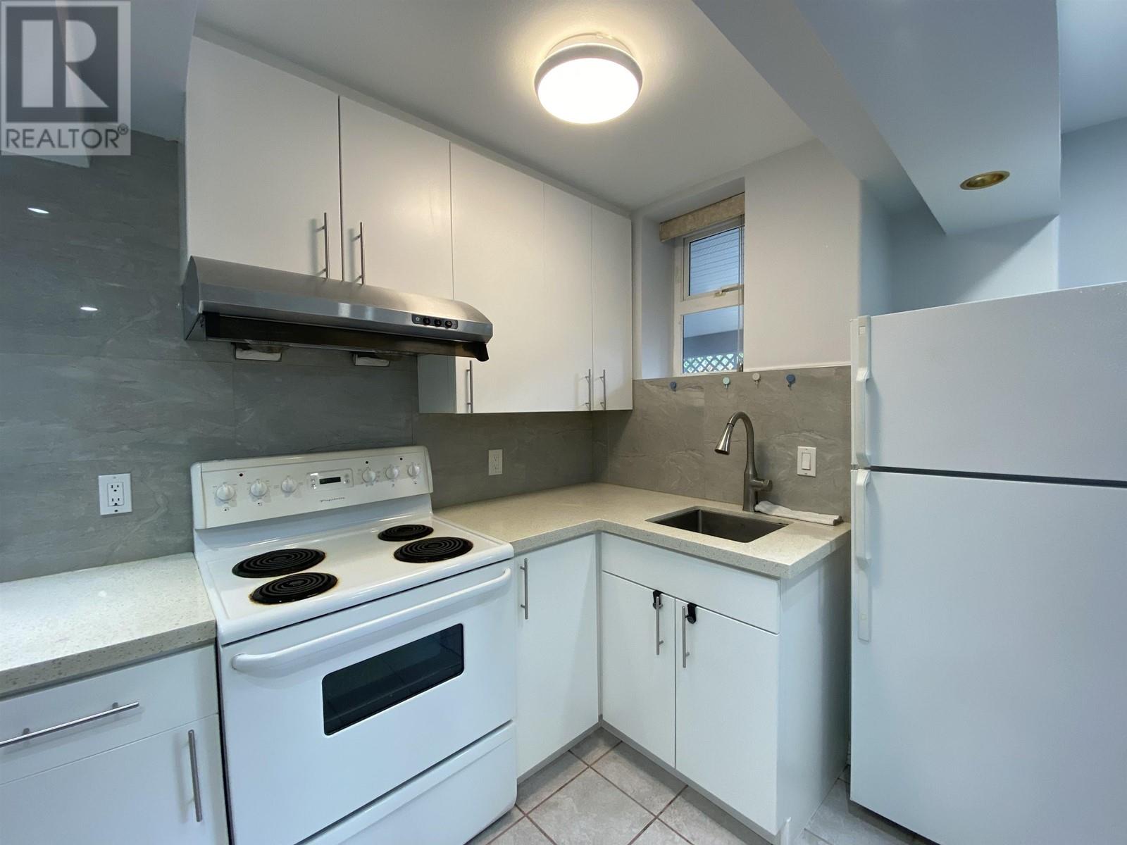 Basement Suite 4362 Victory Street, Burnaby, British Columbia  V6J 1R2 - Photo 6 - R2981009