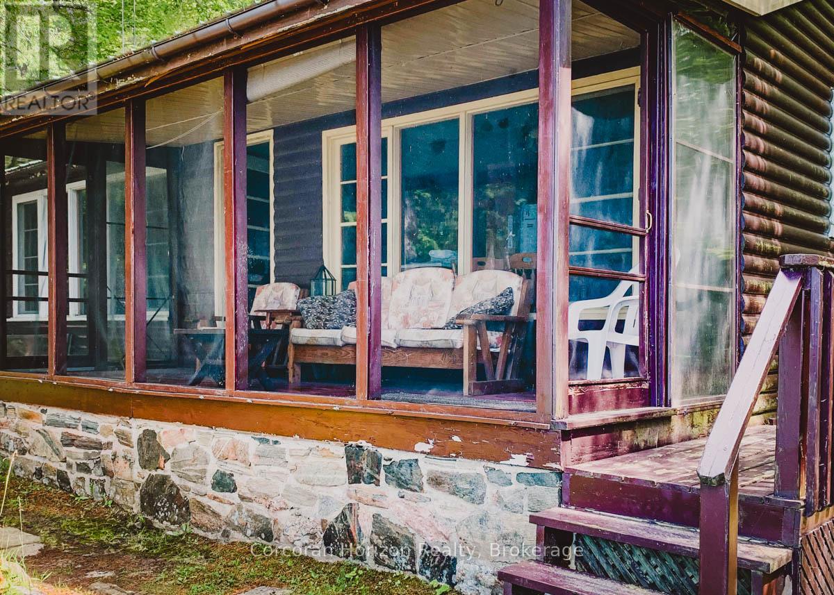 61 Arts Lane W, Georgian Bay, Ontario  L0K 1S0 - Photo 2 - X12032795
