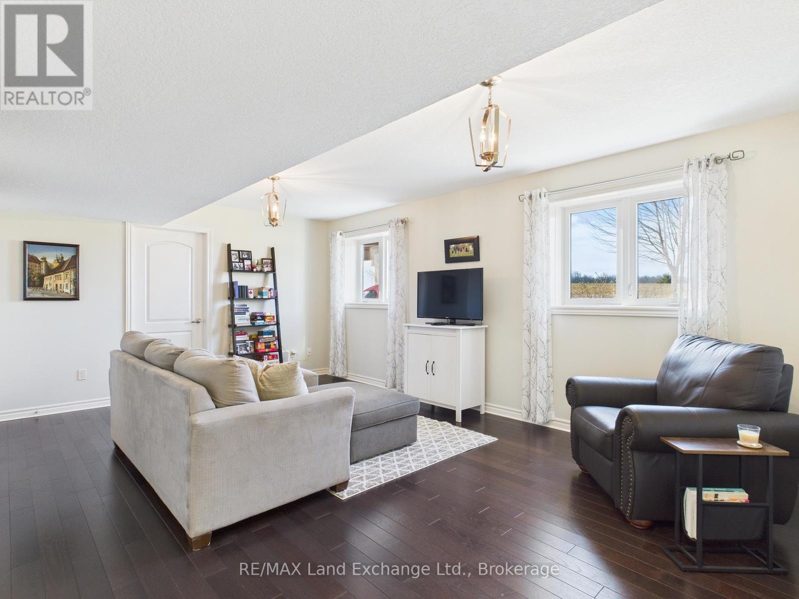 60 - 529 Stornoway Way, Huron-Kinloss, Ontario  N2Z 0A4 - Photo 16 - X12035998