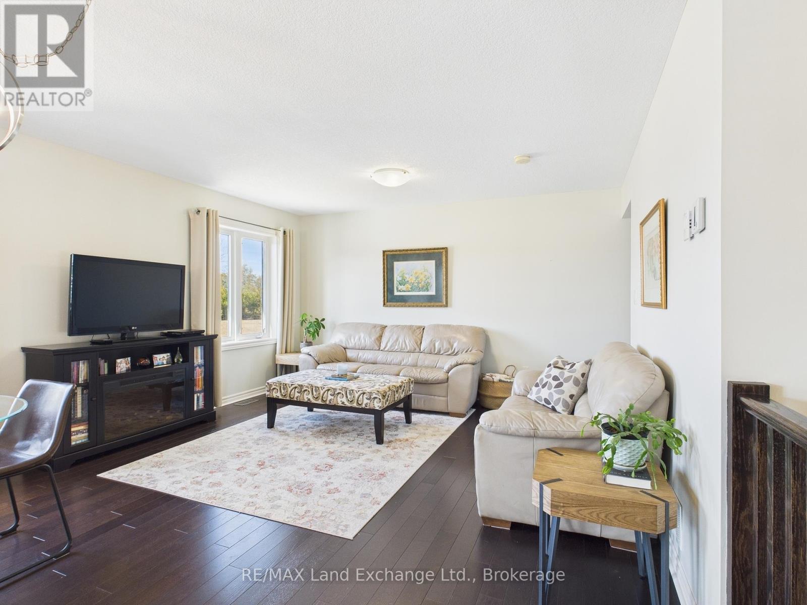 60 - 529 Stornoway Way, Huron-Kinloss, Ontario  N2Z 0A4 - Photo 6 - X12035998