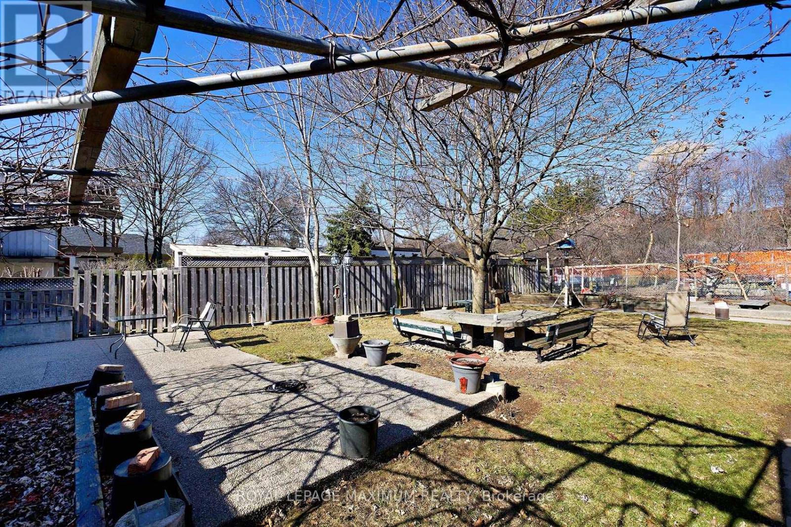 149 Leighland Avenue, Oakville, Ontario  L6H 1B3 - Photo 26 - W12037484
