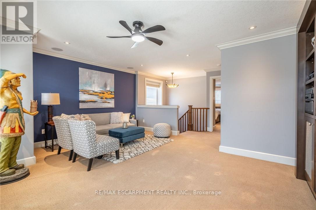 16 Sycamore Crescent, Grimsby, Ontario  L3M 5P7 - Photo 17 - X12037497