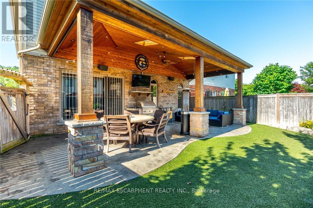 16 Sycamore Crescent, Grimsby, Ontario  L3M 5P7 - Photo 43 - X12037497