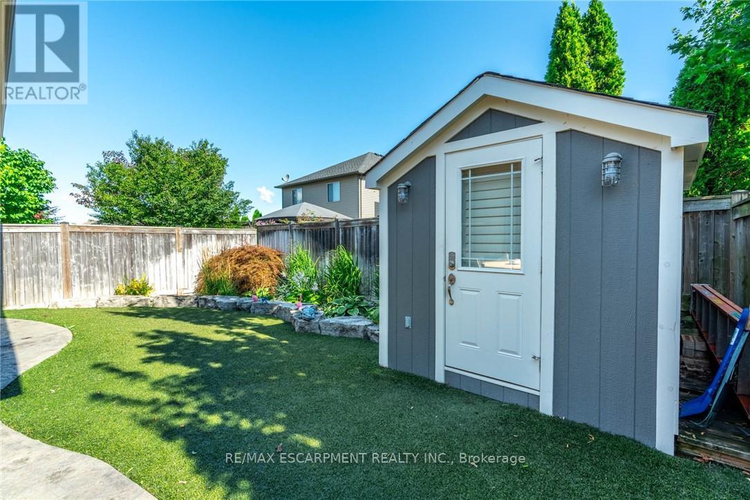 16 Sycamore Crescent, Grimsby, Ontario  L3M 5P7 - Photo 46 - X12037497