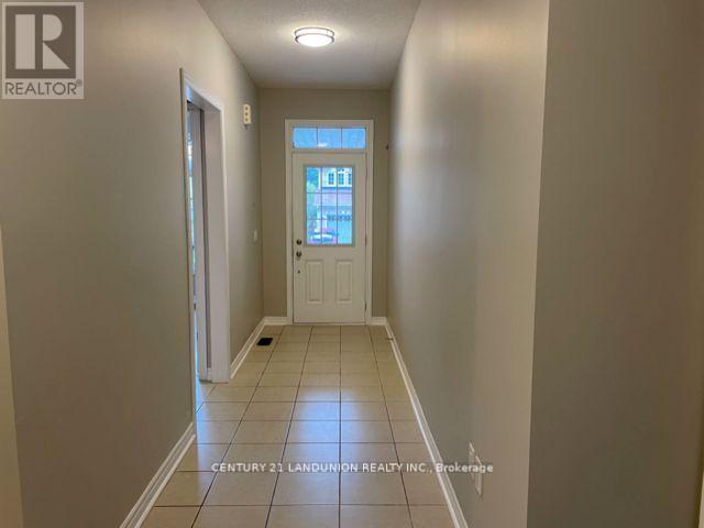 516 Baldwin Crescent, Woodstock, Ontario  N4T 0G6 - Photo 2 - X12037515