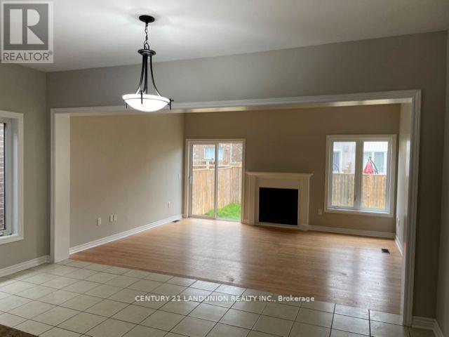 516 Baldwin Crescent, Woodstock, Ontario  N4T 0G6 - Photo 3 - X12037515