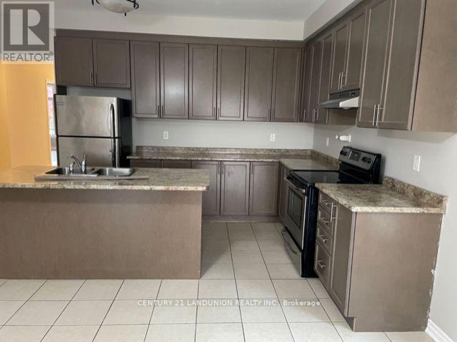 516 Baldwin Crescent, Woodstock, Ontario  N4T 0G6 - Photo 4 - X12037515