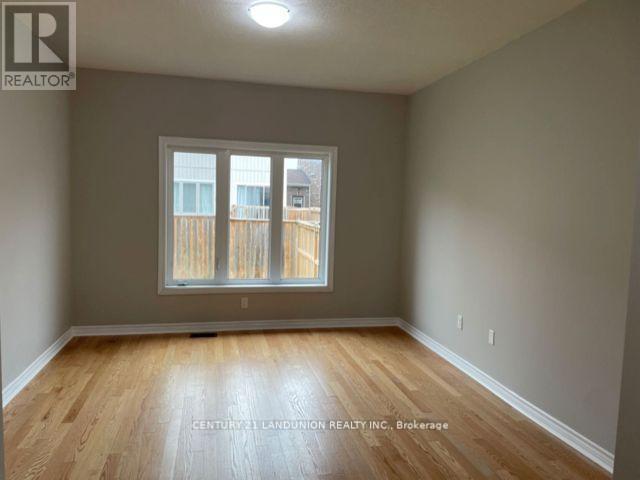516 Baldwin Crescent, Woodstock, Ontario  N4T 0G6 - Photo 8 - X12037515