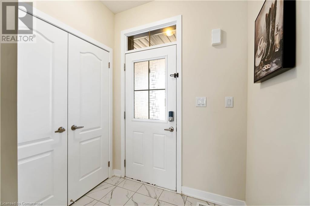 Property at 10 LEMON Avenue image 3