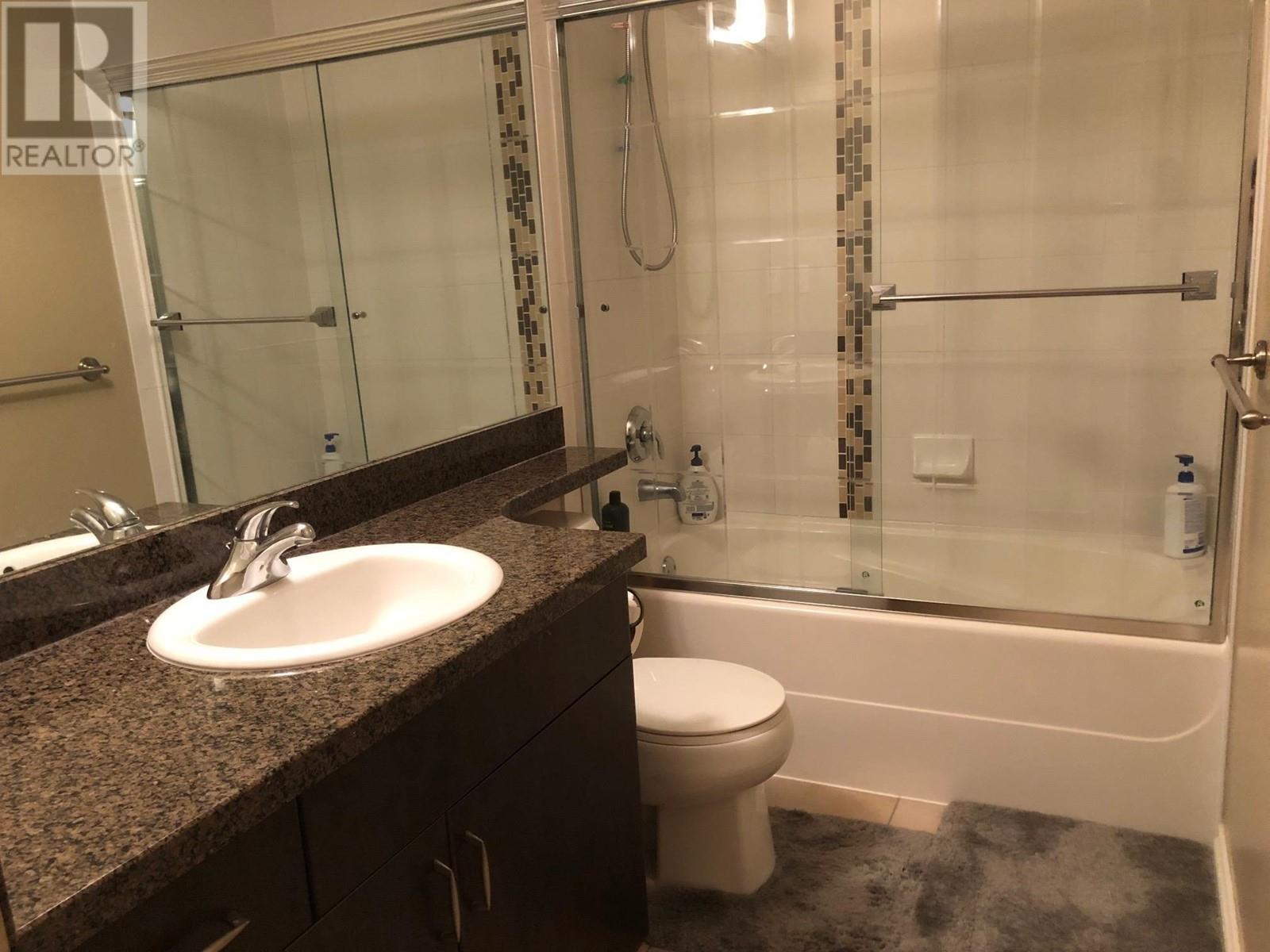 Listing Picture 13 of 21 : 5 12311 NO. 2 ROAD, Richmond / 烈治文 - 魯藝地產 Yvonne Lu Group - MLS Medallion Club Member