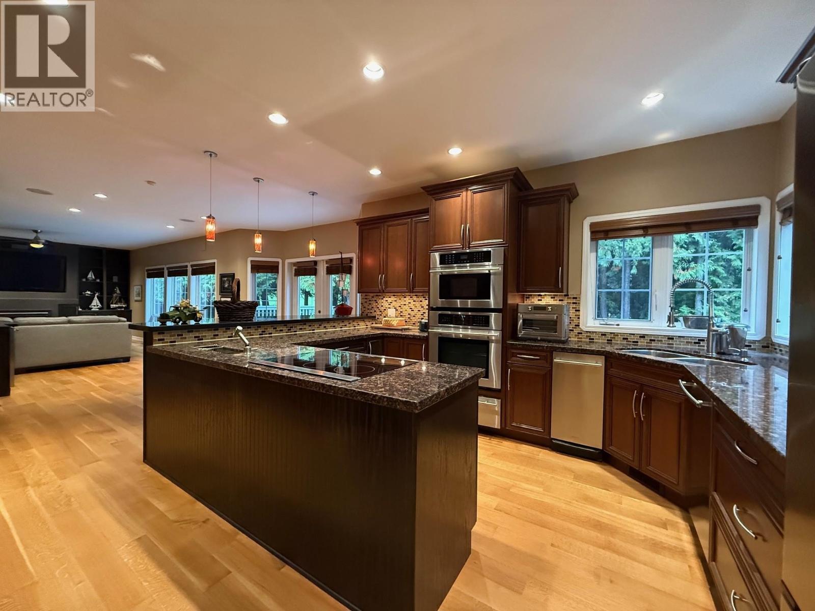 Lorem Ipsum Dolor Sit A, Roberts Creek, British Columbia  V0N  - Photo 10 - DEMO27762525