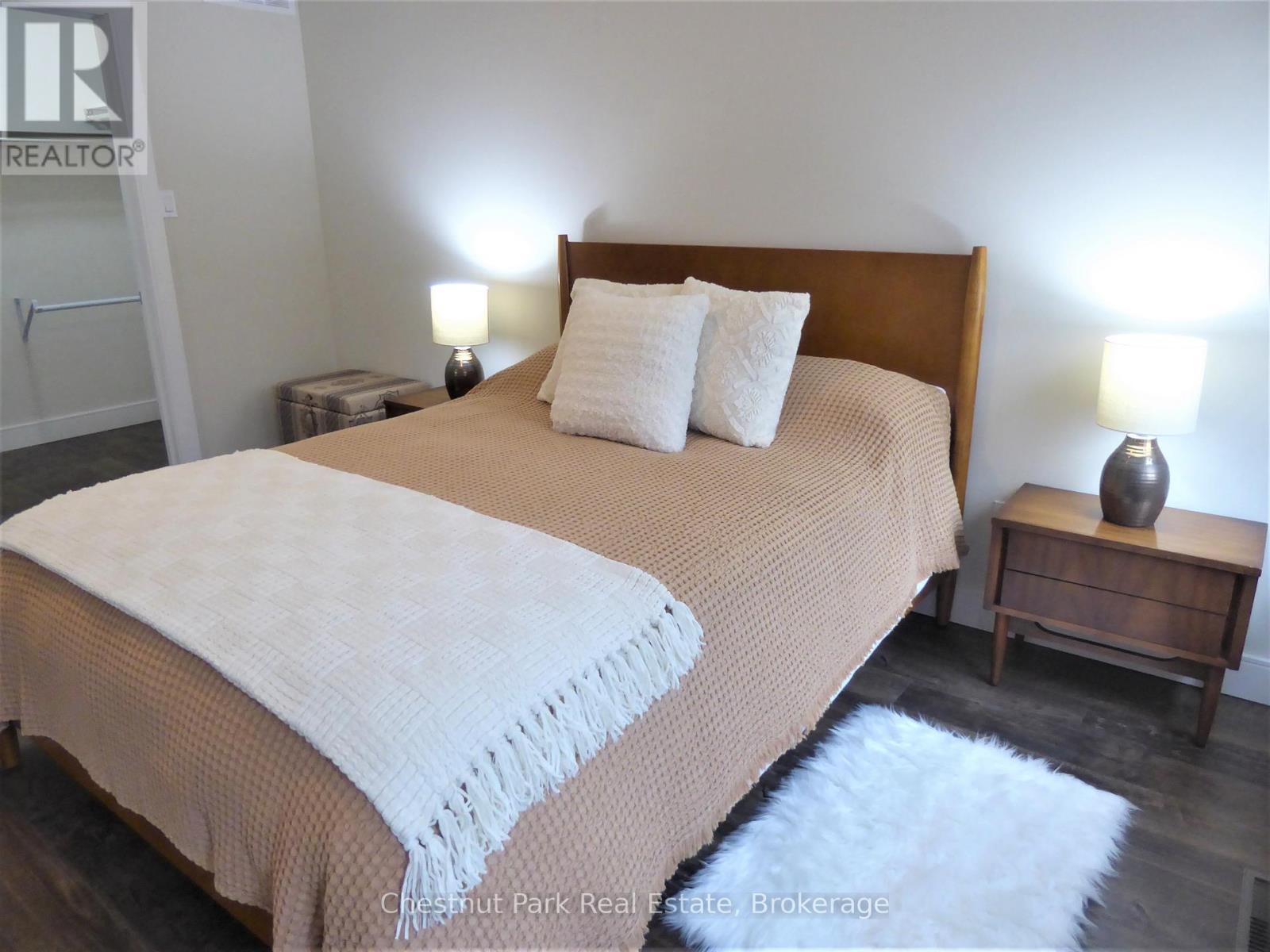 154 Yellow Birch Crescent, Blue Mountains, Ontario  L9Y 0Y5 - Photo 21 - X12037534