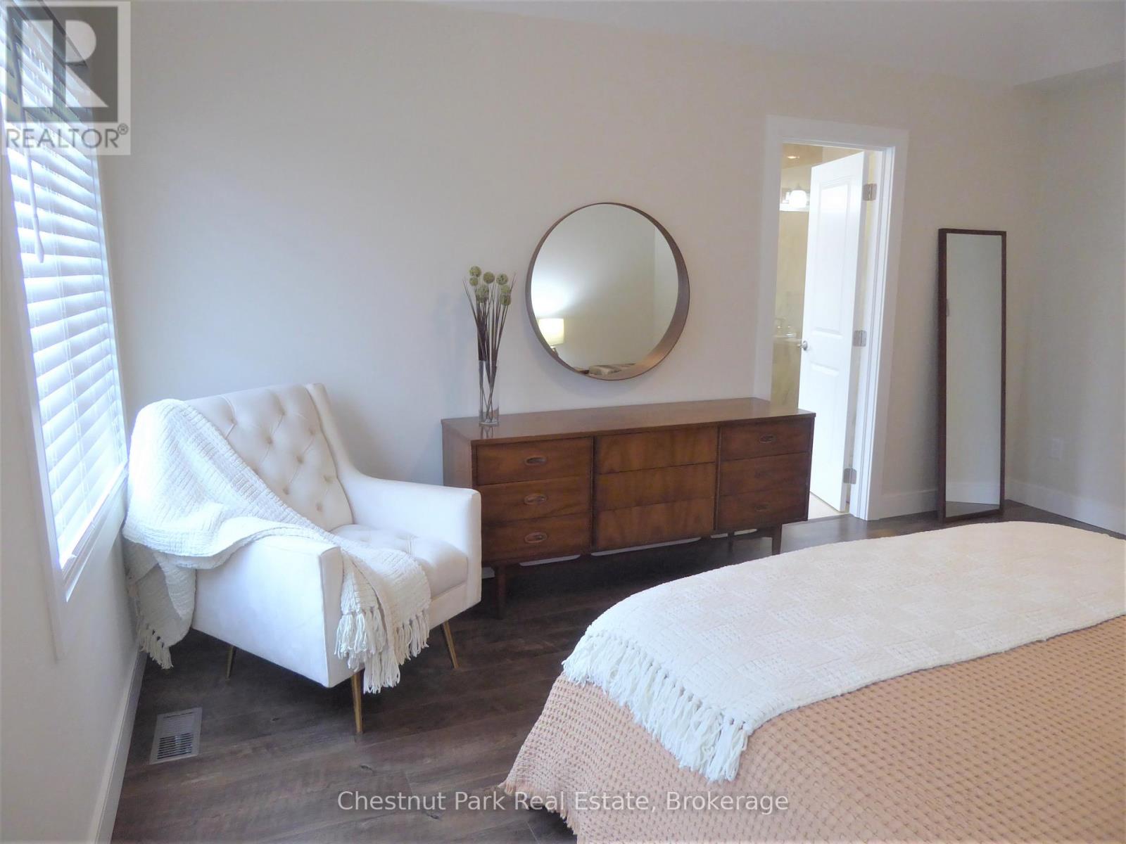 154 Yellow Birch Crescent, Blue Mountains, Ontario  L9Y 0Y5 - Photo 22 - X12037534