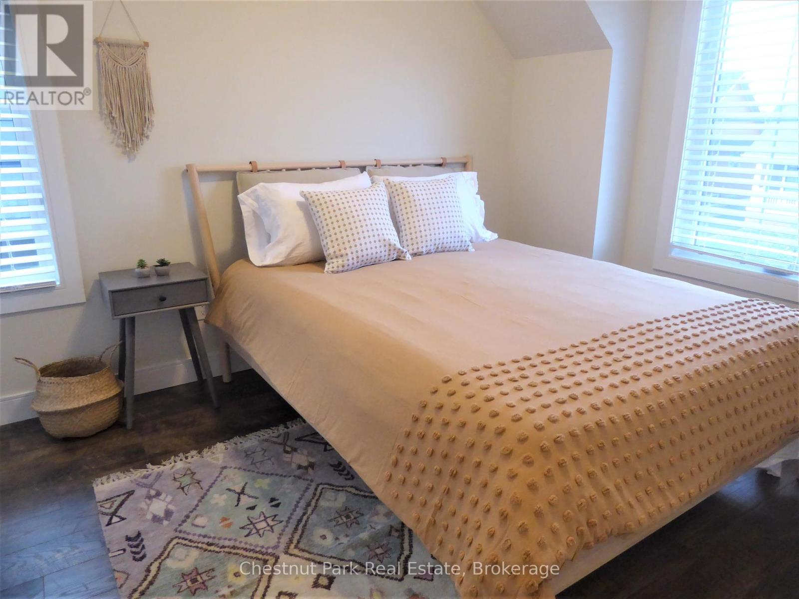 154 Yellow Birch Crescent, Blue Mountains, Ontario  L9Y 0Y5 - Photo 35 - X12037534
