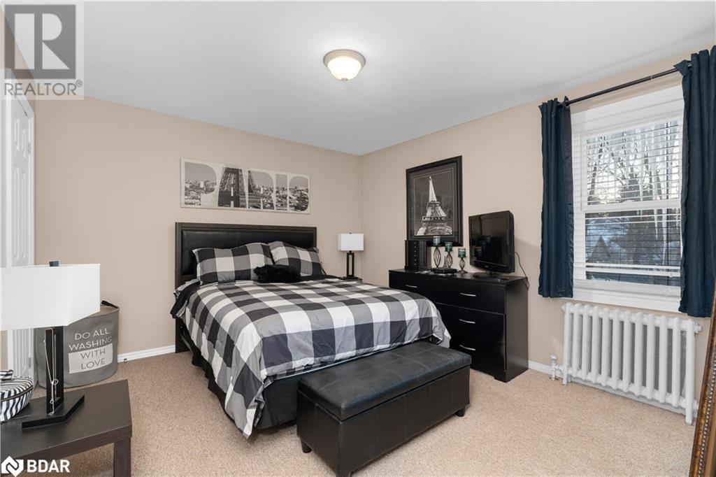 128 Berczy Street, Barrie, Ontario  L4M 3R4 - Photo 14 - 40695596