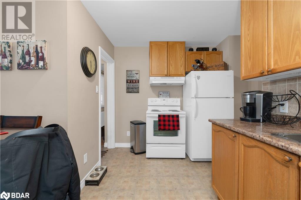128 Berczy Street, Barrie, Ontario  L4M 3R4 - Photo 12 - 40695596