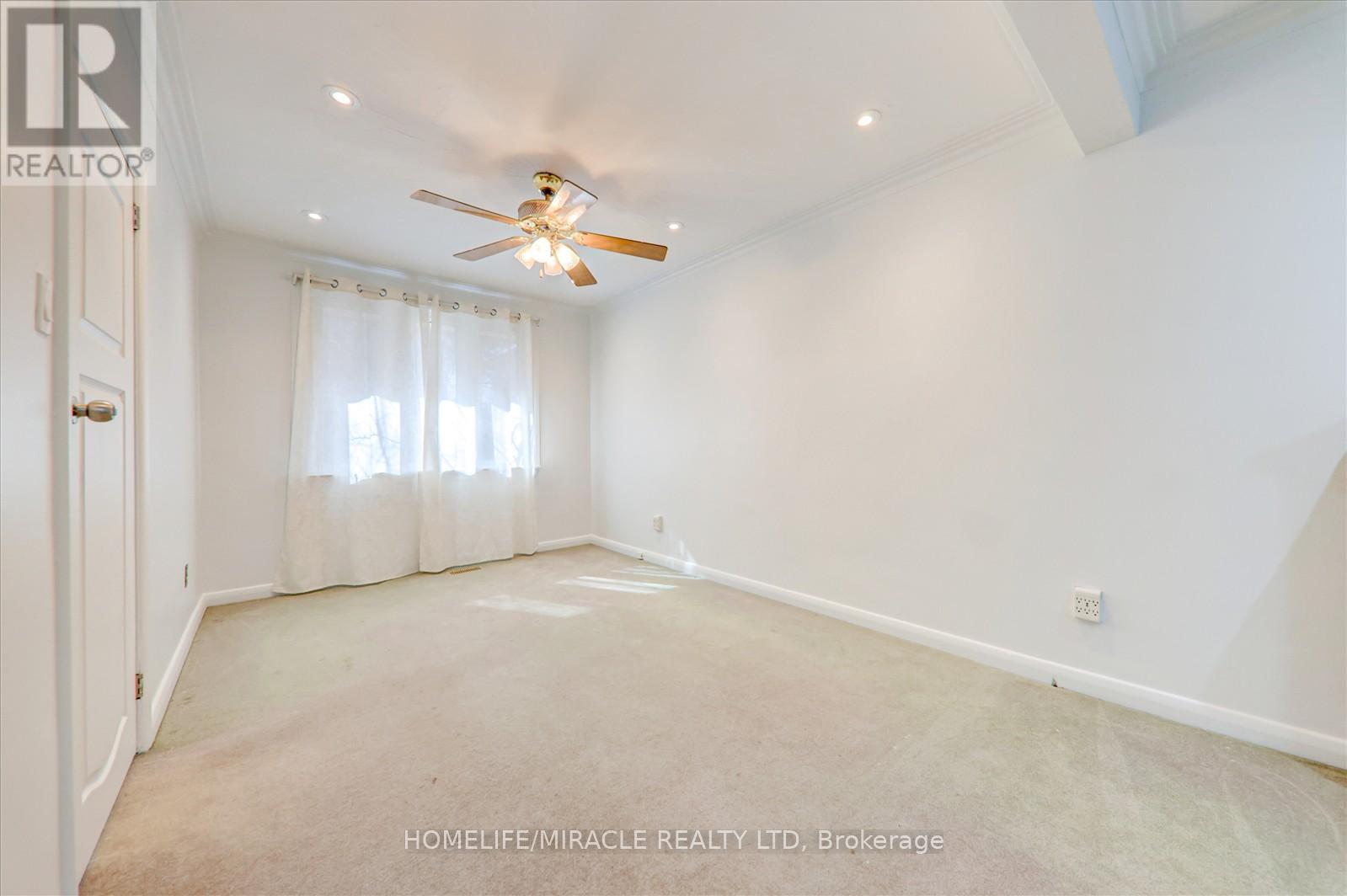 23 Dunelm Street, Toronto, Ontario  M1J 3G2 - Photo 10 - E12037670