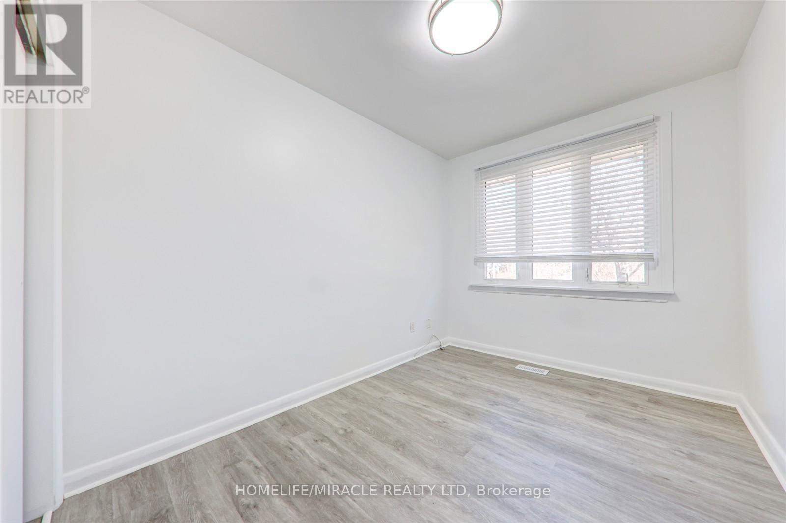 23 Dunelm Street, Toronto, Ontario  M1J 3G2 - Photo 15 - E12037670